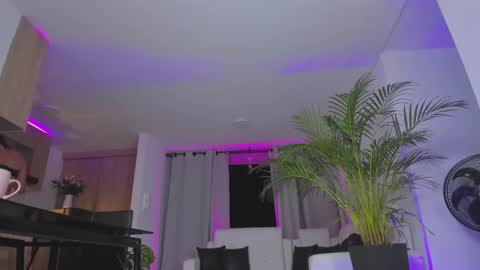 A L E J A N D R A online show from March 5, 12:49 am