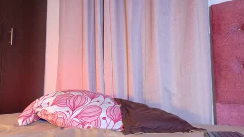 alejandra_dunn1 online show from July 20, 7:04 pm