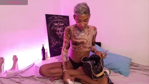 Snapshot of alejo_cute chatting on January 7, 10:08 pm alejo_cute online show from January 7, 10:08 pm
