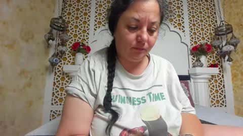 alesha_arabian_ online show from December 2, 5:15 am