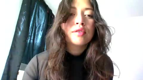 QUEEN OFF MILk  IM BACK  15 NOV online show from July 26, 1:20 pm