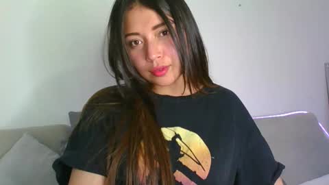 QUEEN OFF MILk  IM BACK  15 NOV online show from October 27, 7:14 pm