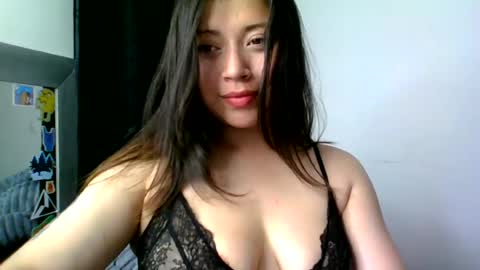 QUEEN OFF MILk  IM BACK  15 NOV online show from July 18, 11:40 pm