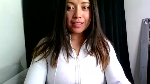 QUEEN OFF MILk  IM BACK  15 NOV online show from July 3, 3:44 am