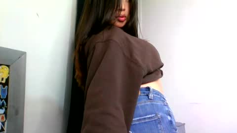 QUEEN OFF MILk  IM BACK  15 NOV online show from July 28, 12:41 am