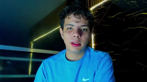 Alessandro online show from June 17, 3:33 am
