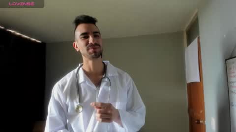 Kciqu3  Independent model online show from October 1, 5:56 pm