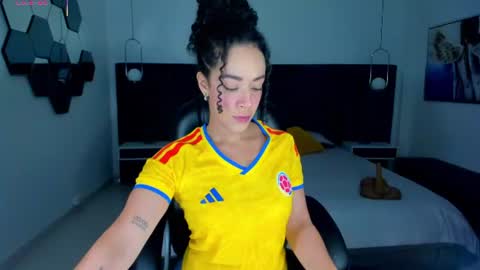ALESSA ROMERO  online show from June 23, 8:15 pm