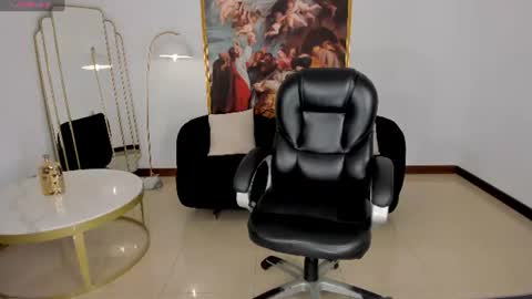 ALESSA ROMERO  online show from June 15, 7:39 pm