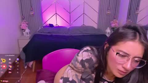 Alessia online show from July 1, 4:15 pm
