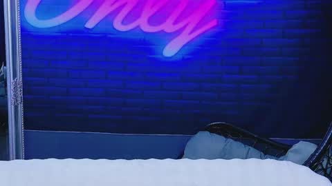 alessiacroft online show from May 3, 4:07 am