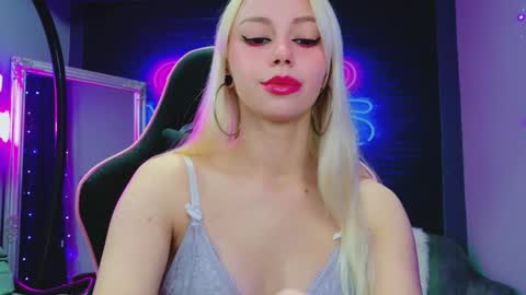 alessiacroft online show from February 26, 6:06 am