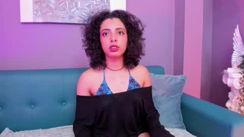 alessiia__ online show from November 19, 4:01 am