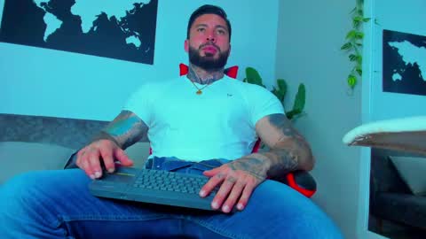 Aless Rose online show from May 1, 8:58 pm