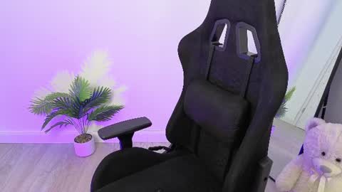 Ale online show from July 1, 12:47 pm