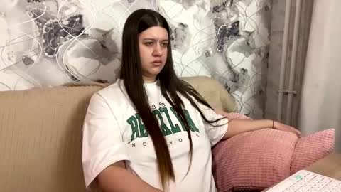 Aletta Oushen online show from March 4, 2:10 pm