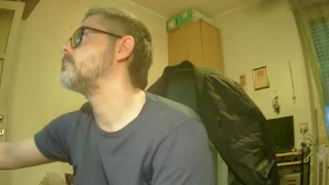 alex81pv1981 online show from January 2, 3:29 pm