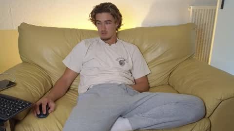 Alex83530 online show from October 26, 9:43 am