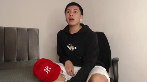 Owen online show from February 18, 2:05 am