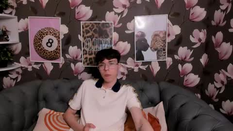 alex_bigls online show from May 20, 2:56 pm