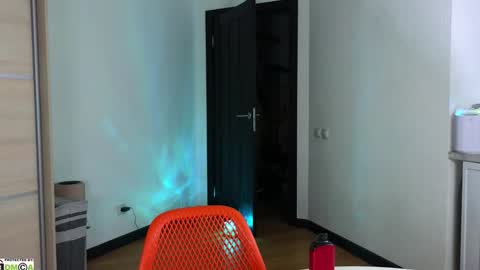 FAVORITE online show from December 2, 7:00 pm