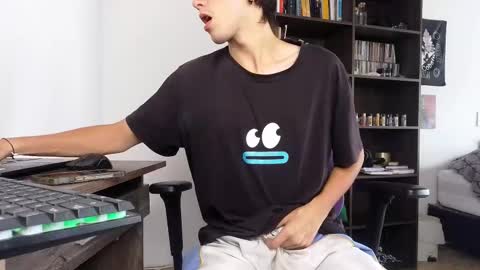 alex_connorr online show from October 31, 5:46 pm