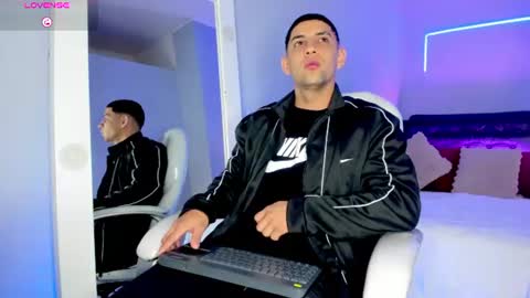 alex online show from July 7, 12:09 pm