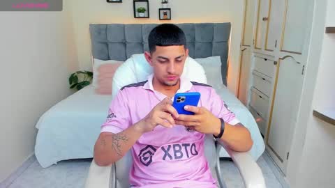 alex online show from February 18, 12:17 pm