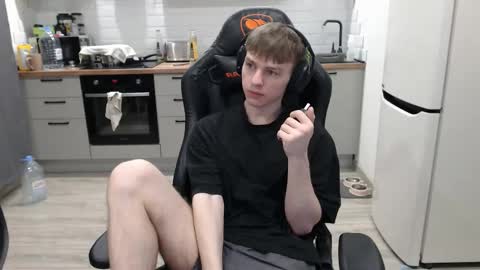 Alex online show from February 27, 9:04 pm