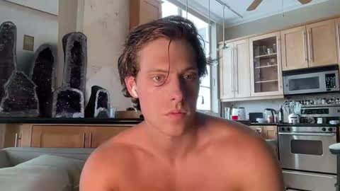 Alex Stone online show from August 5, 8:28 pm