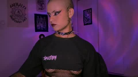 Alex online show from May 7, 1:01 am