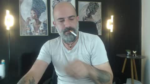 Alex Saints online show from May 5, 1:17 pm