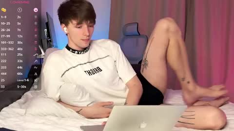 alex_schafer online show from April 29, 6:35 pm