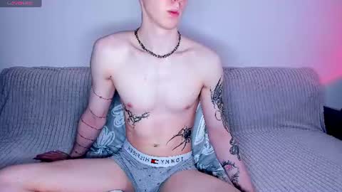 alex_silent online show from June 25, 1:38 pm