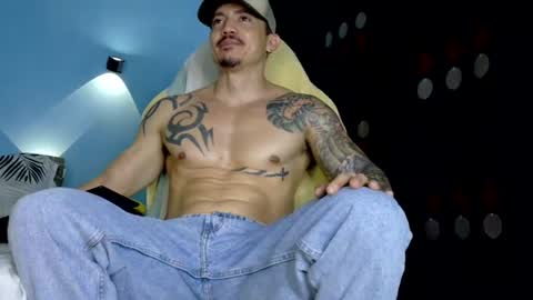alex_sthorm online show from August 3, 4:03 am