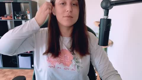 dont be afraid to click social media link its  working  just click on that  online show from September 16, 8:45 pm