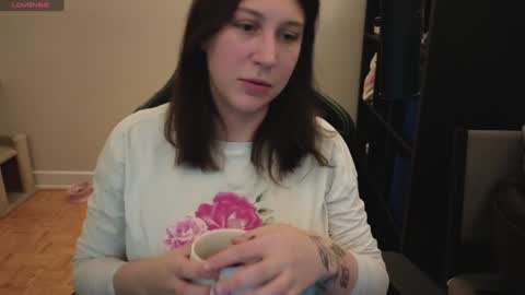 dont be afraid to click social media link its  working  just click on that  online show from January 15, 12:41 am