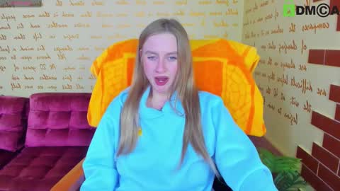 Snapshot of alexa_glory chatting on October 17, 8:02 pm Alexa online show from October 17, 8:02 pm