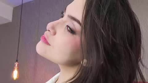 Alexa Thaylor online show from April 29, 5:30 pm
