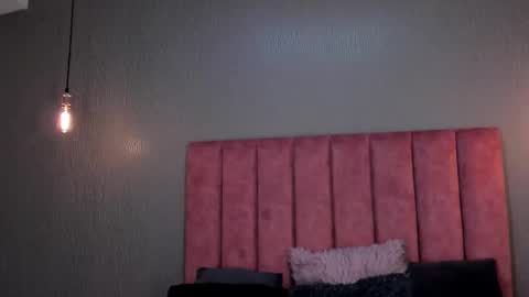 Alexa Thaylor online show from December 3, 3:34 pm