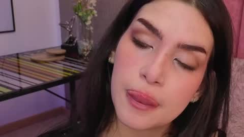 Alexa Thaylor online show from May 1, 6:13 pm