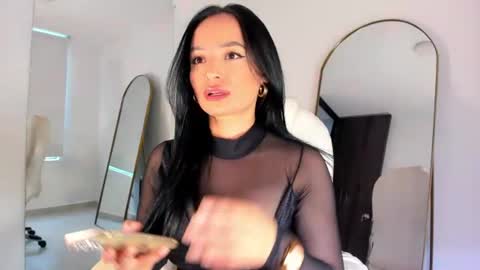 alexa_tobar online show from June 13, 9:25 pm