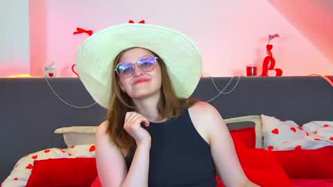 AlexaAvery online show from June 21, 6:58 pm