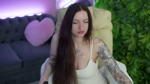 alexafleur online show from July 1, 6:55 am