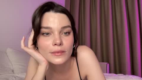 Ember Valentine online show from July 15, 4:33 pm