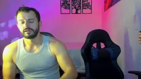 Alexander Jaz online show from June 22, 9:06 am