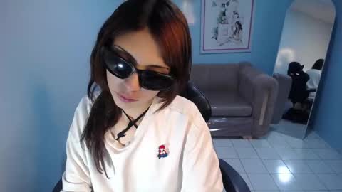 alexandra  online show from November 11, 8:00 pm