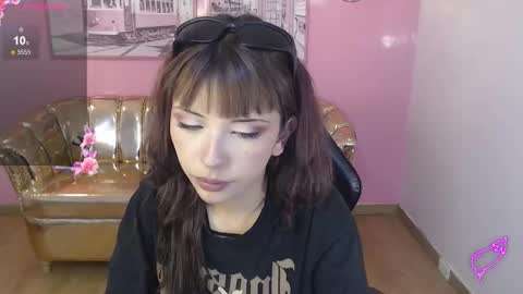 alexandra  online show from November 4, 8:32 pm