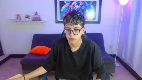 alex online show from April 29, 2:22 pm