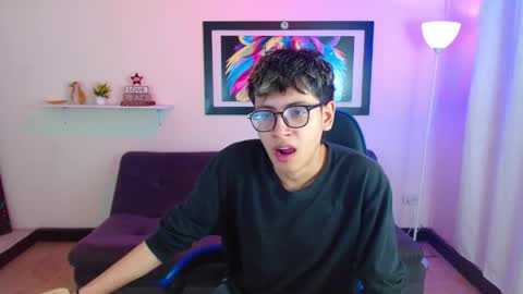 alex online show from June 3, 2:33 pm